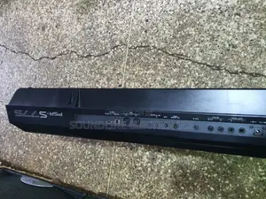 Yamaha Keyboard PSR S775