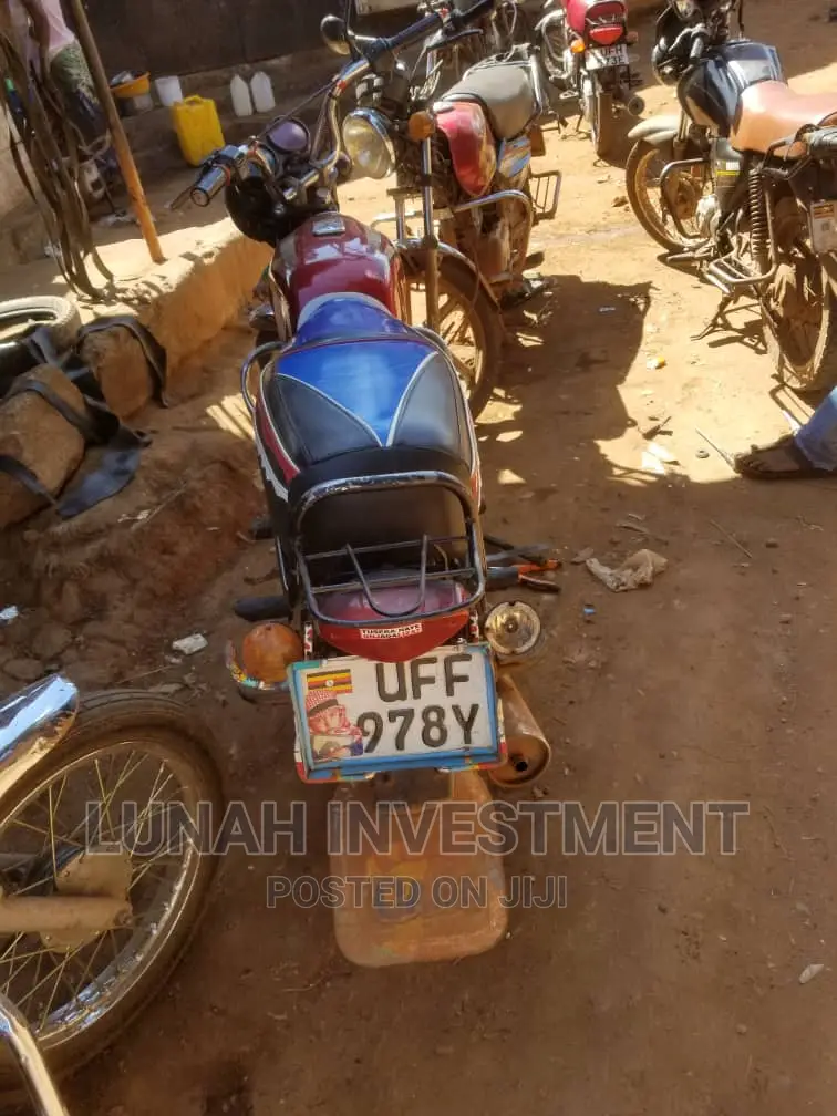 Bajaj CT 110X 2021 Red