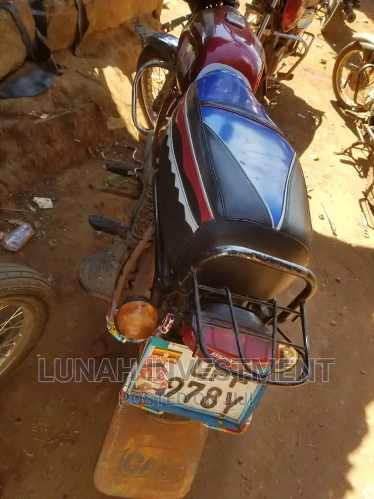 Bajaj CT 110X 2021 Red