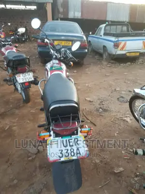 Bajaj Boxer 2021 Red