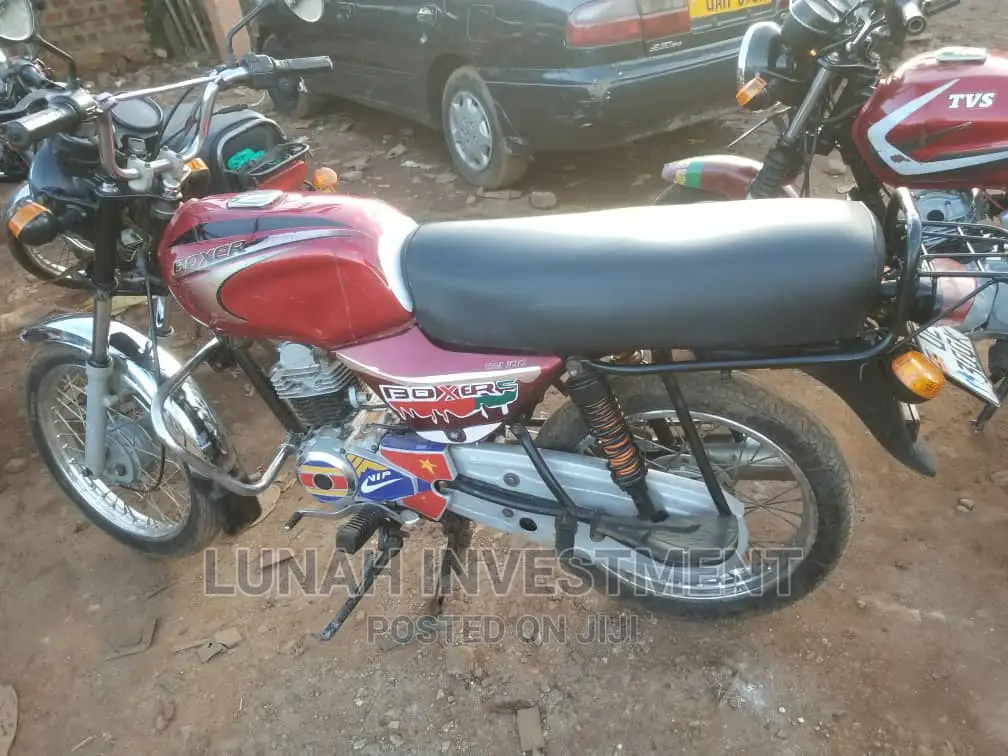 Bajaj Boxer 2021 Red