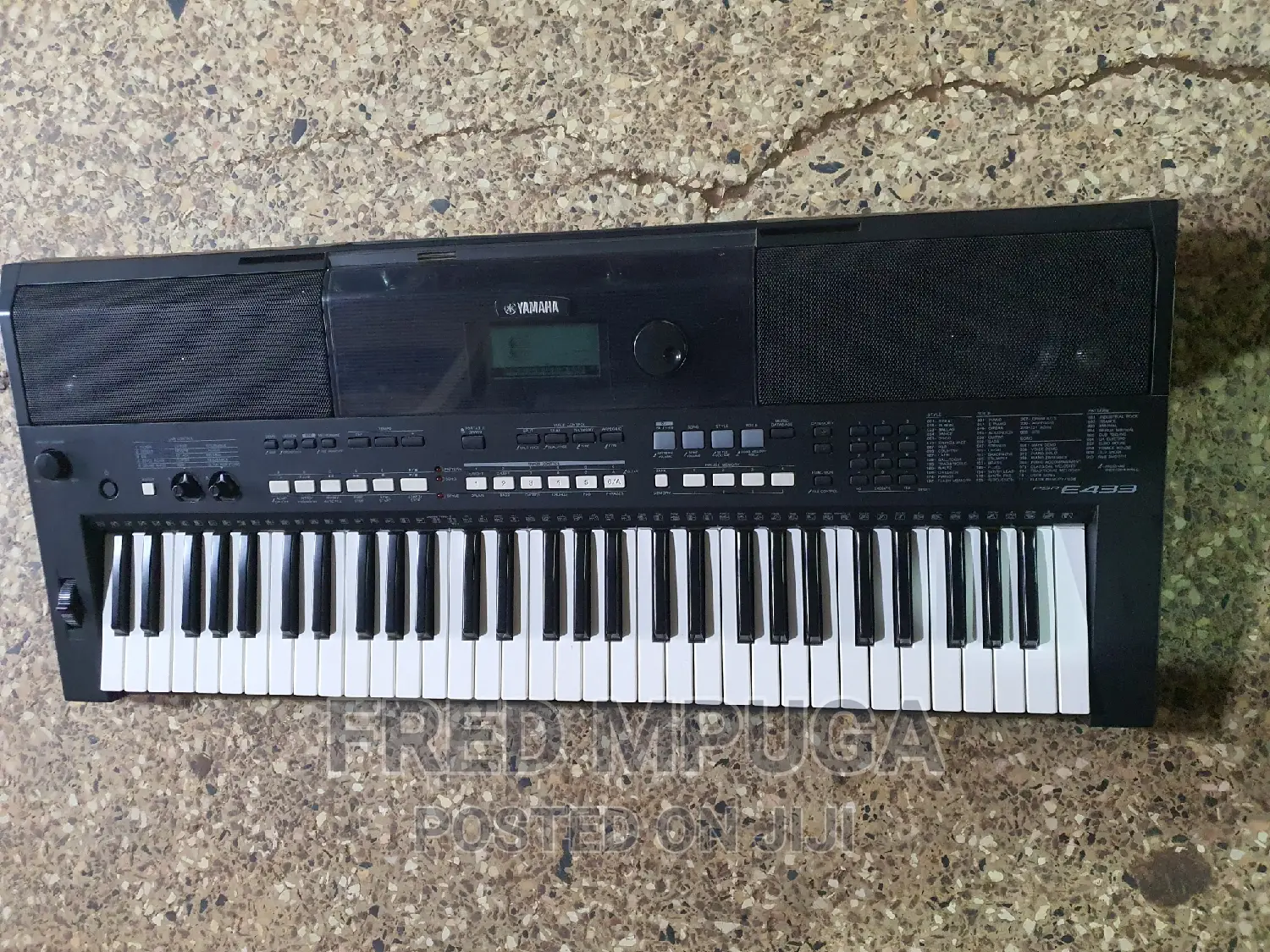 Yamaha Keyboard PSR E433