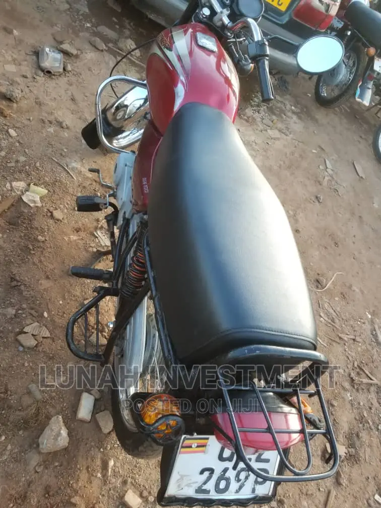 Bajaj Boxer 2021 Red