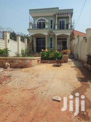 Kira House in Tarmacked Neighbourhood for Sale