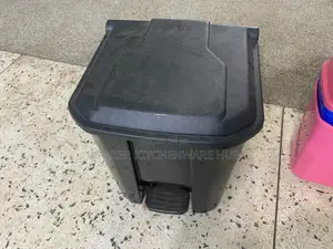 Classic Dust Bin