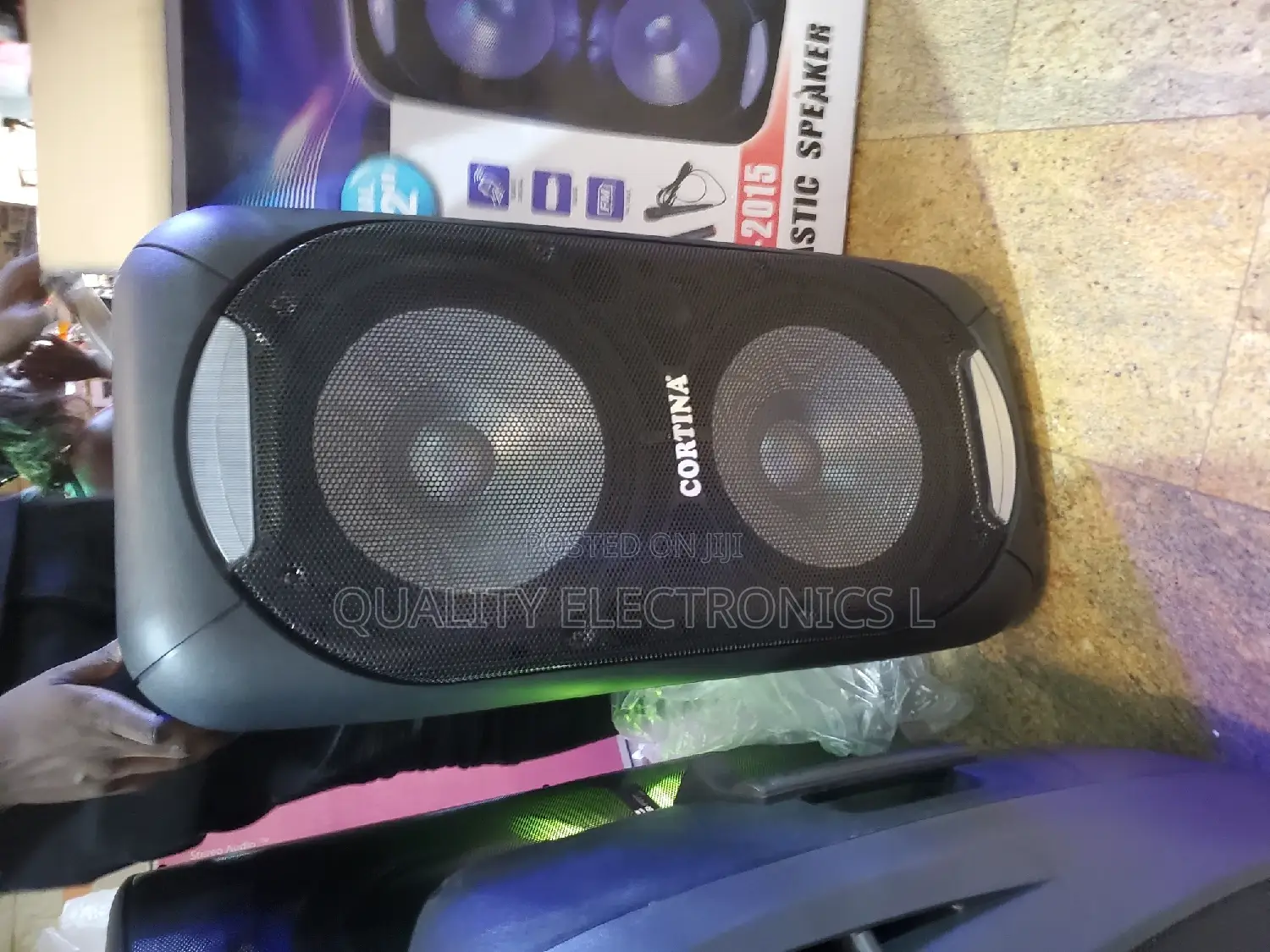 Cortina Rechargeable Speaker 3 Microphones