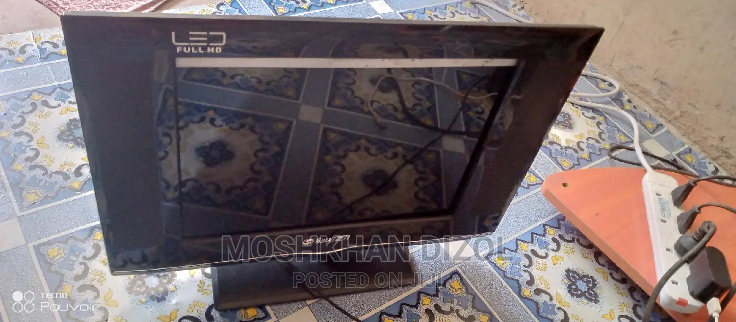 Sinatech Tv 17inches Led