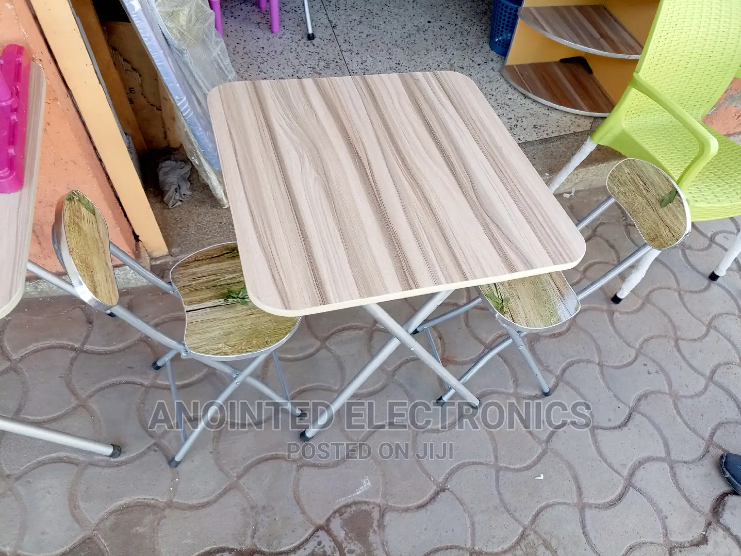 Reading Table With Chairs