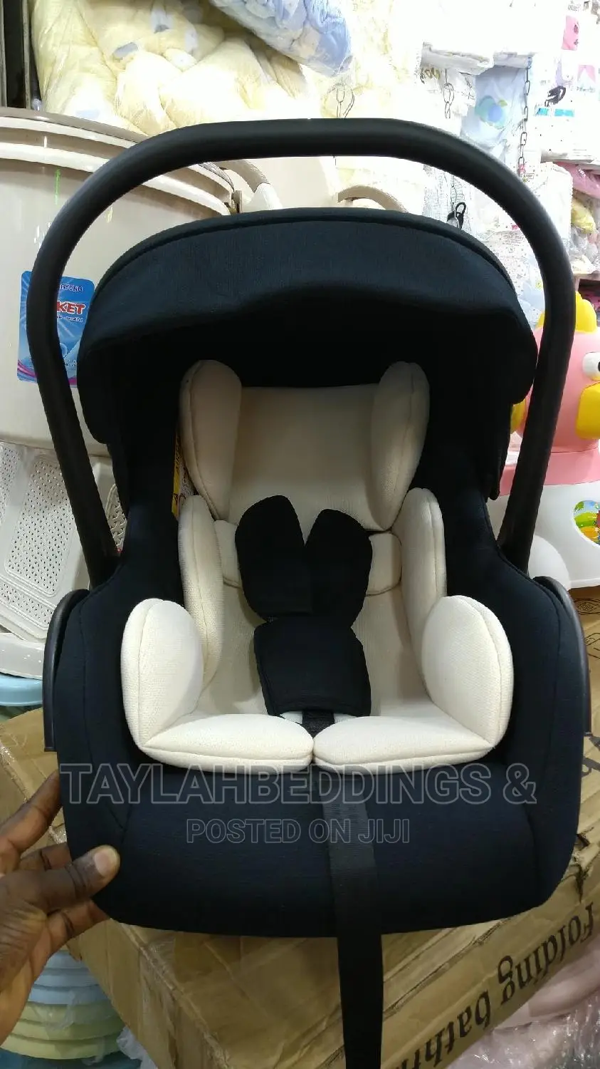 1pc Car Seat With Portable Hand Rocking Chair for Comfort