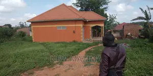 3bdrm Bungalow in Kawempe Kawanda, Central Division for sale