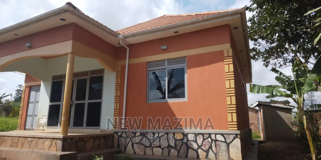 3bdrm Bungalow in Kawempe Kawanda, Central Division for sale
