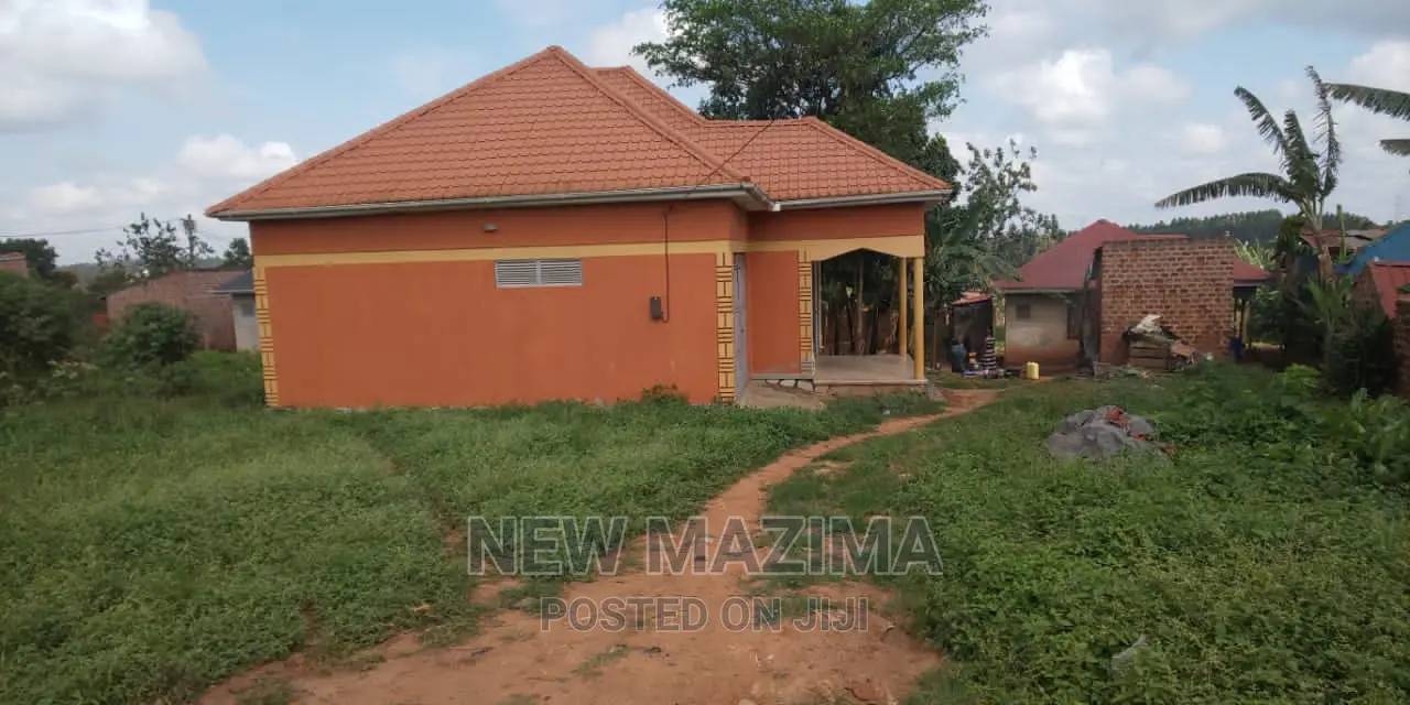 3bdrm Bungalow in Kawempe Kawanda, Central Division for sale