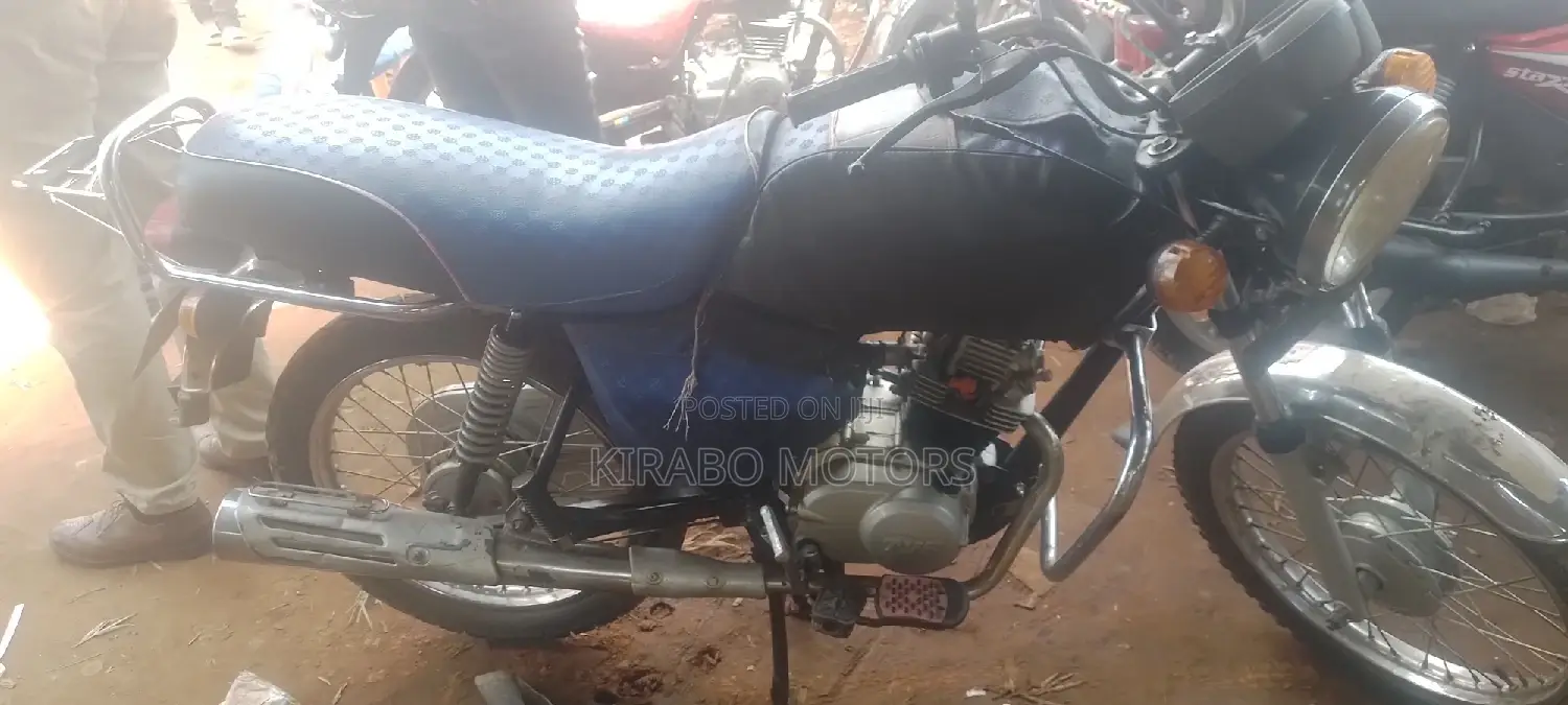 TVS HLX 125 2019 Blue