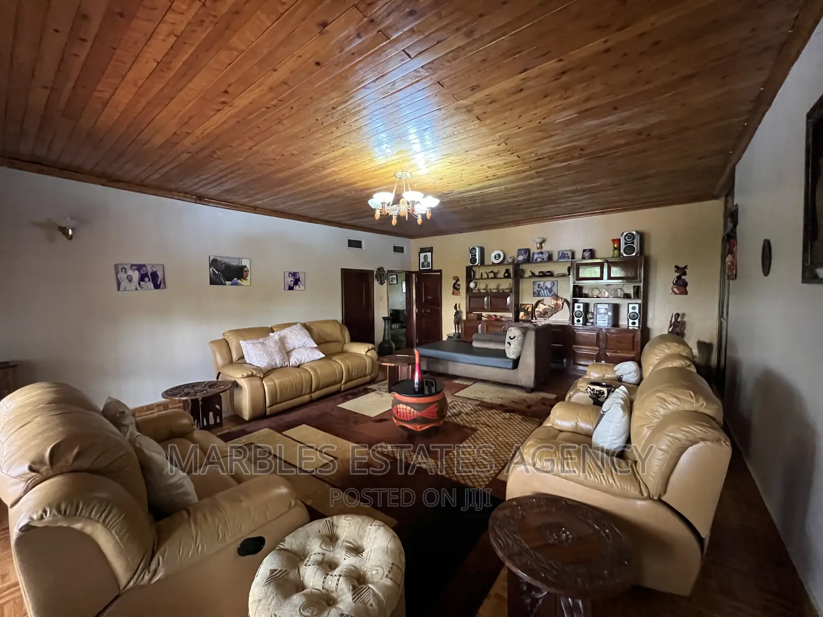 4bdrm Bungalow in Mbuya, Central Division for rent