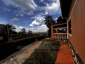 4bdrm Bungalow in Mbuya, Central Division for rent