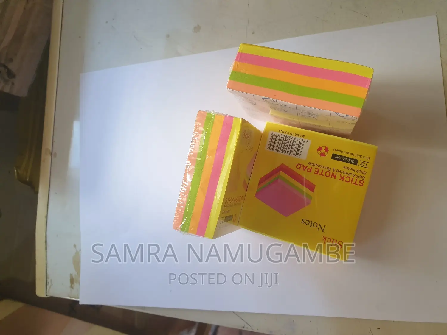 300 Sheets Stick Notes