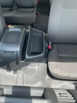 Toyota Grand HiAce 2015 White