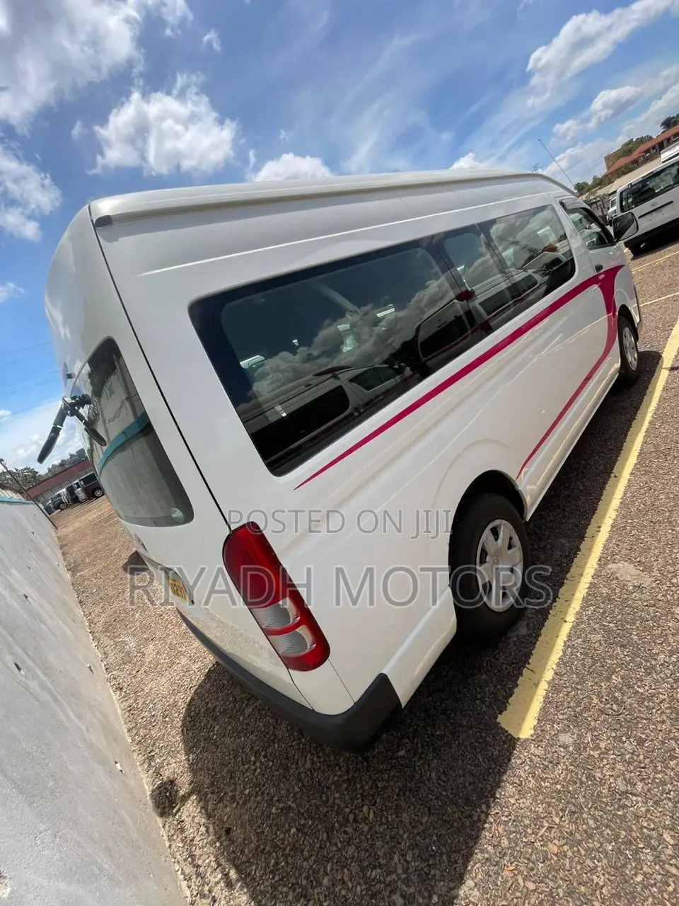 Toyota Grand HiAce 2015 White