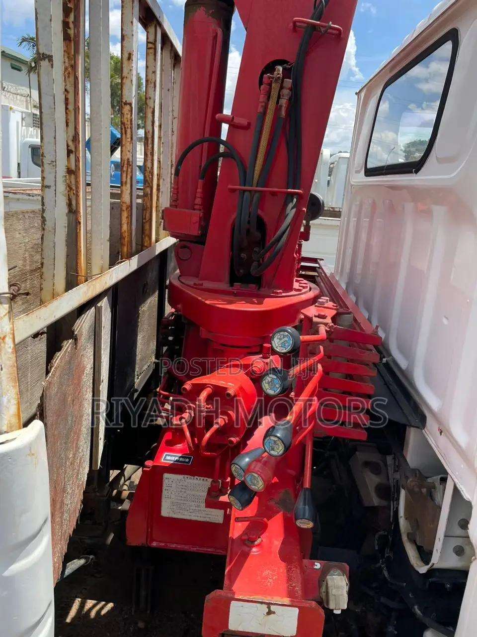 Canter 32 Engine