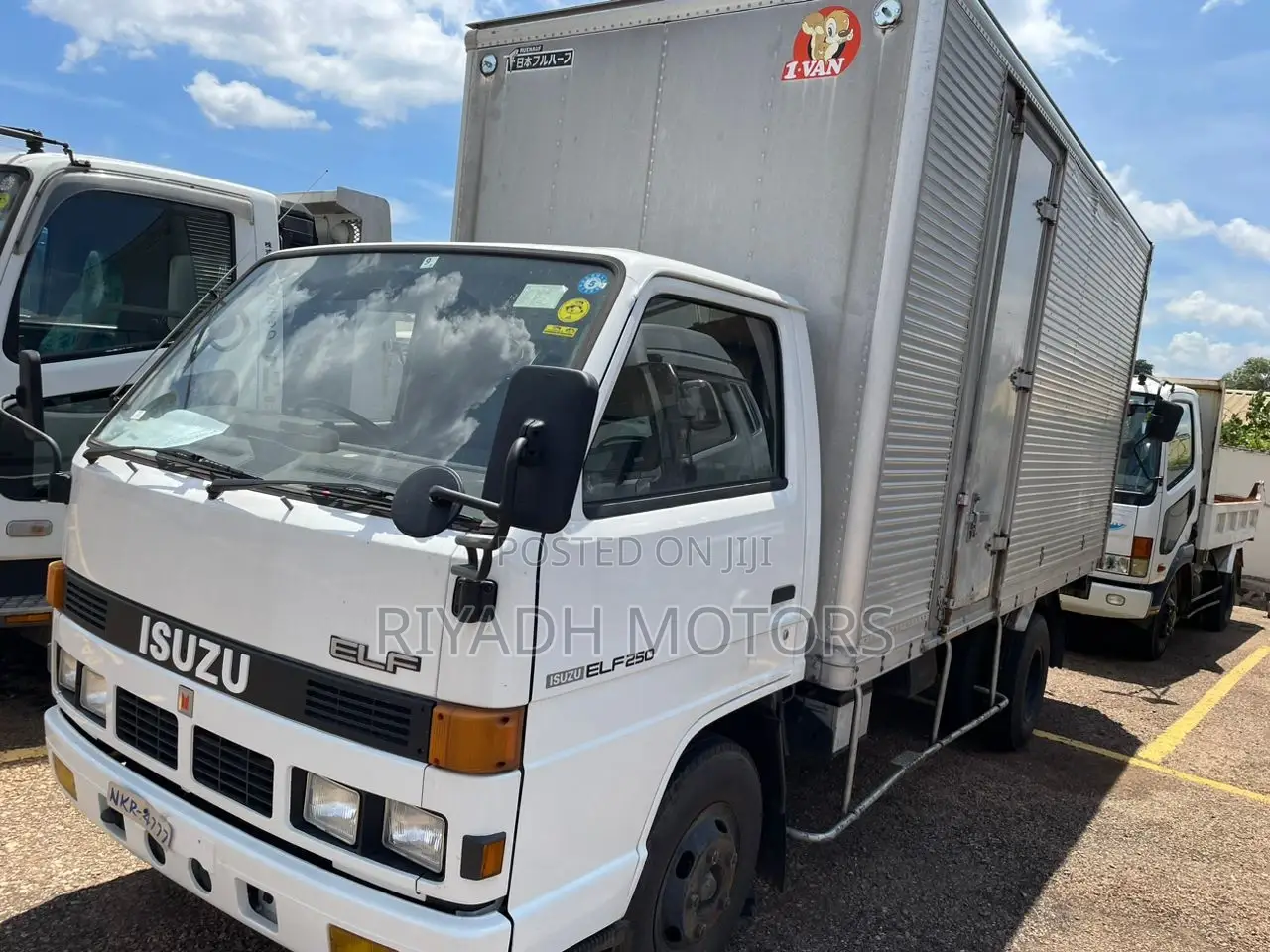 Isuzu 4BE1 Box Body
