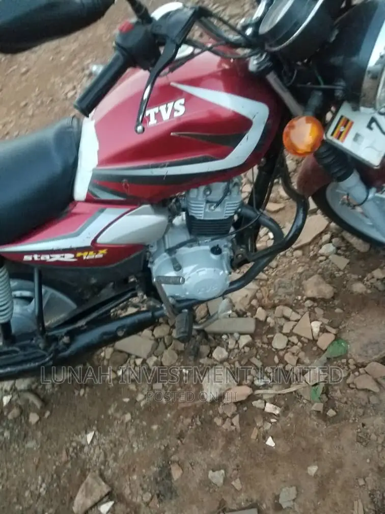 TVS HLX 125 2021 Red