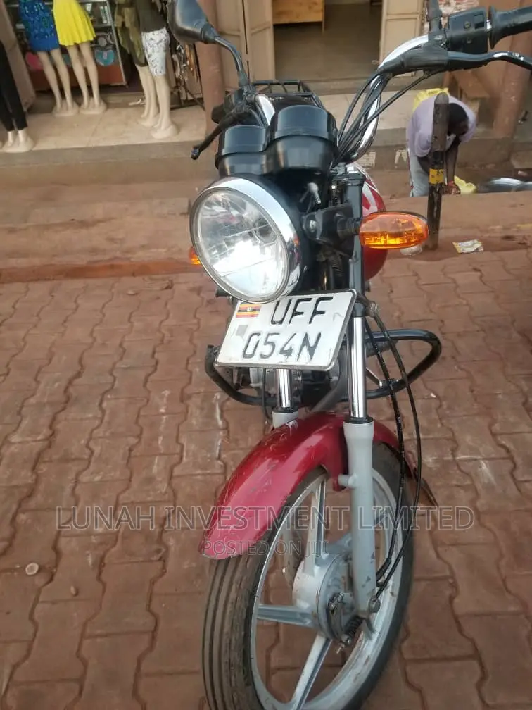 Bajaj CT 110X 2022 Red