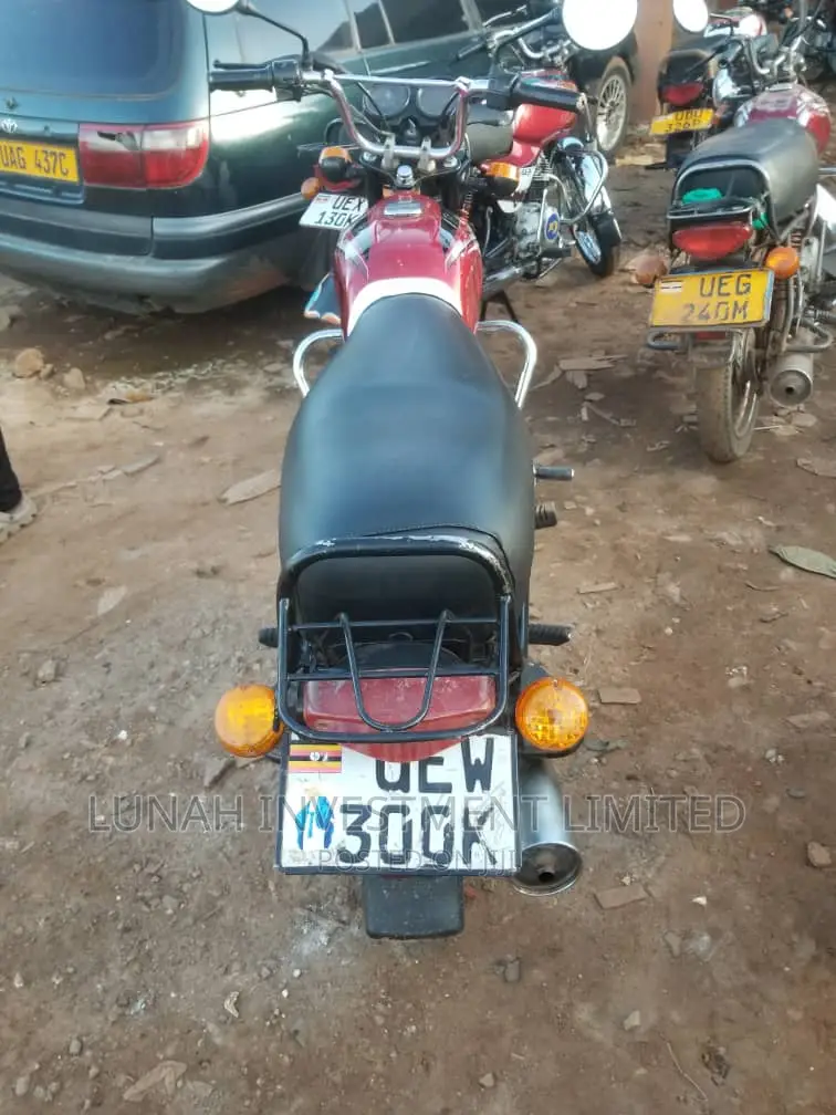 Bajaj Boxer 2021 Red
