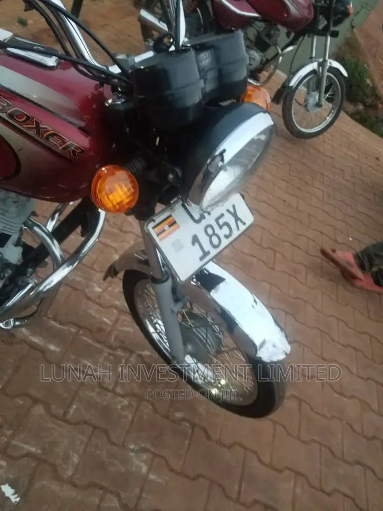 Bajaj Boxer 100 2021 Red