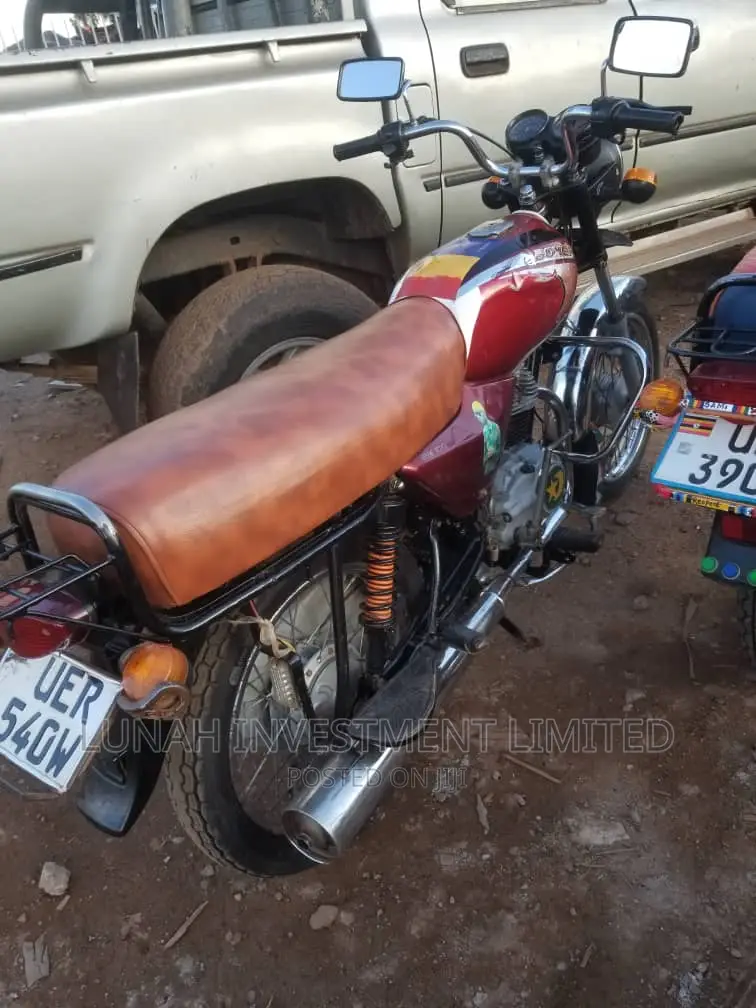 Bajaj Boxer 2022 Red