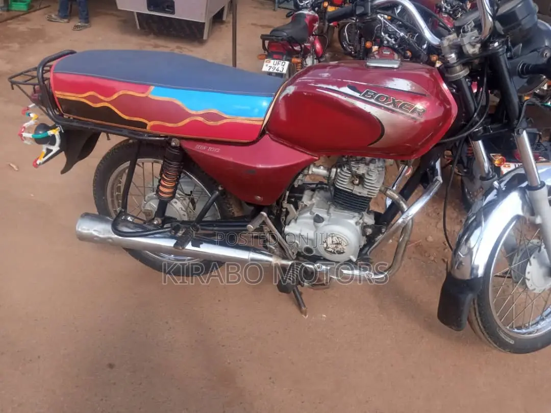 Bajaj Boxer 100 2021 Red