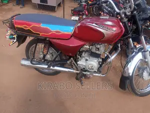 Bajaj Boxer 100 2021 Red