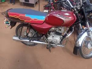 Bajaj Boxer 100 2021 Red