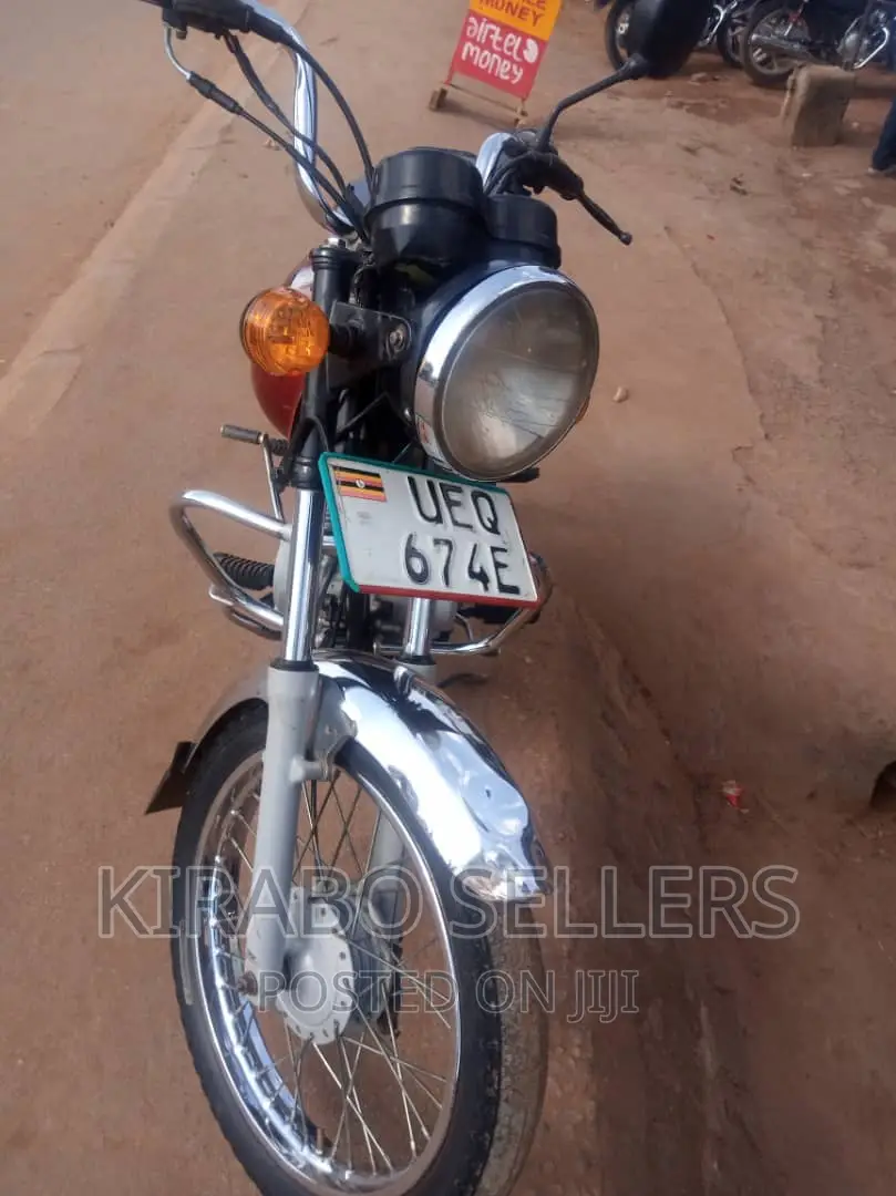 Bajaj Boxer 100 2021 Red