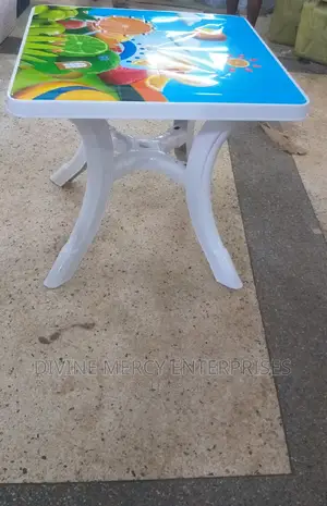 Square Table Printed