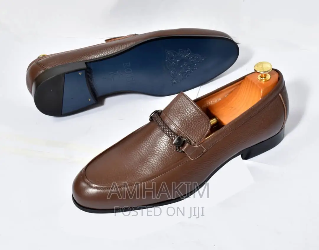 New Classic Men Loafers in Stock