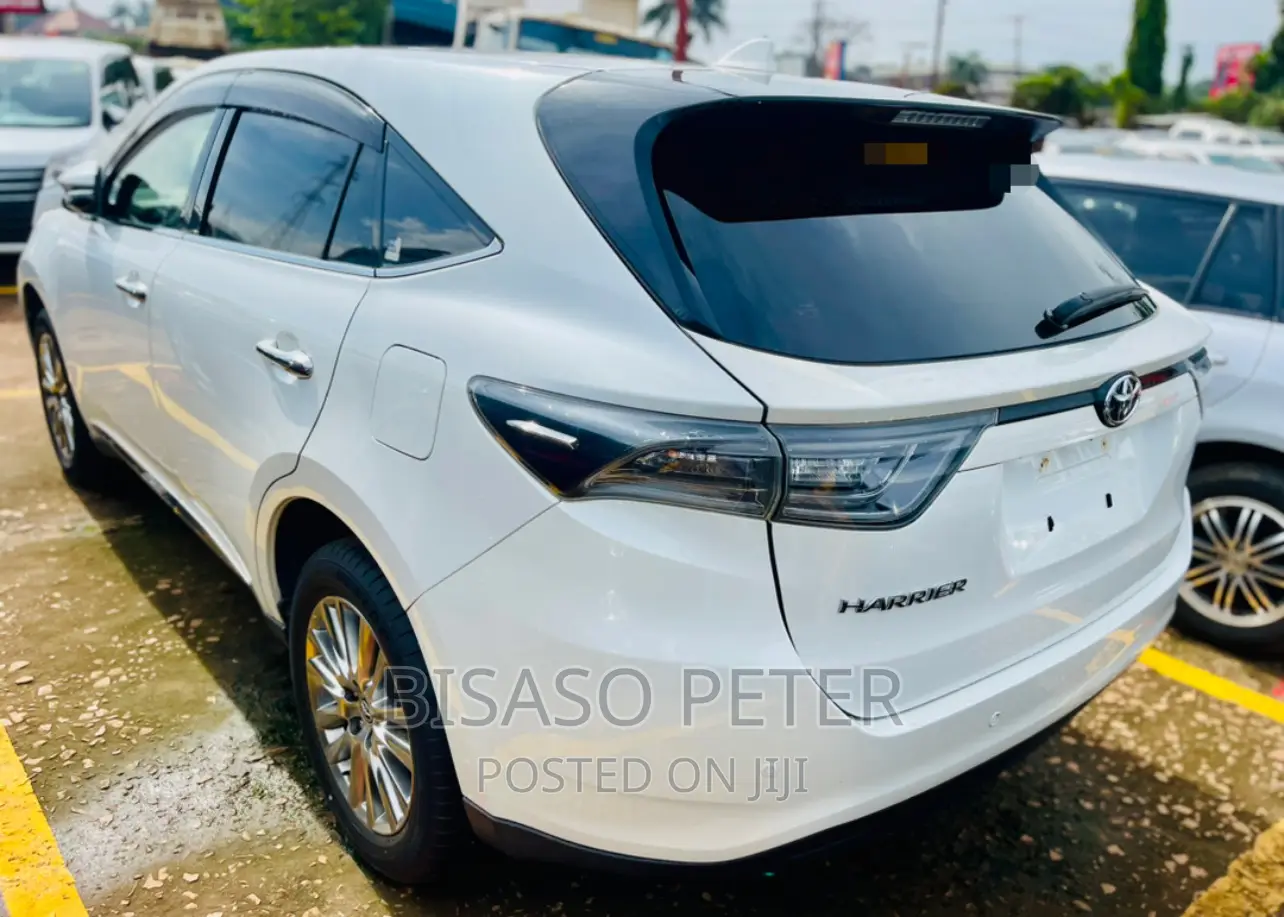 Toyota Harrier 2.0 2014 White
