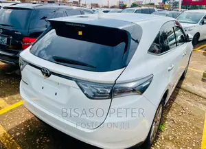 Toyota Harrier 2.0 2014 White
