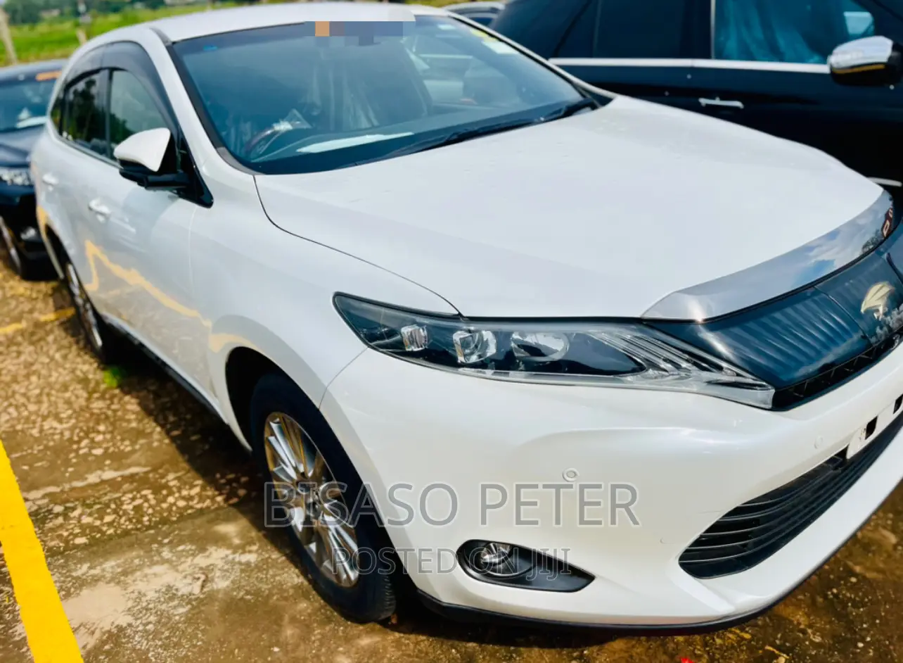 Toyota Harrier 2.0 2014 White