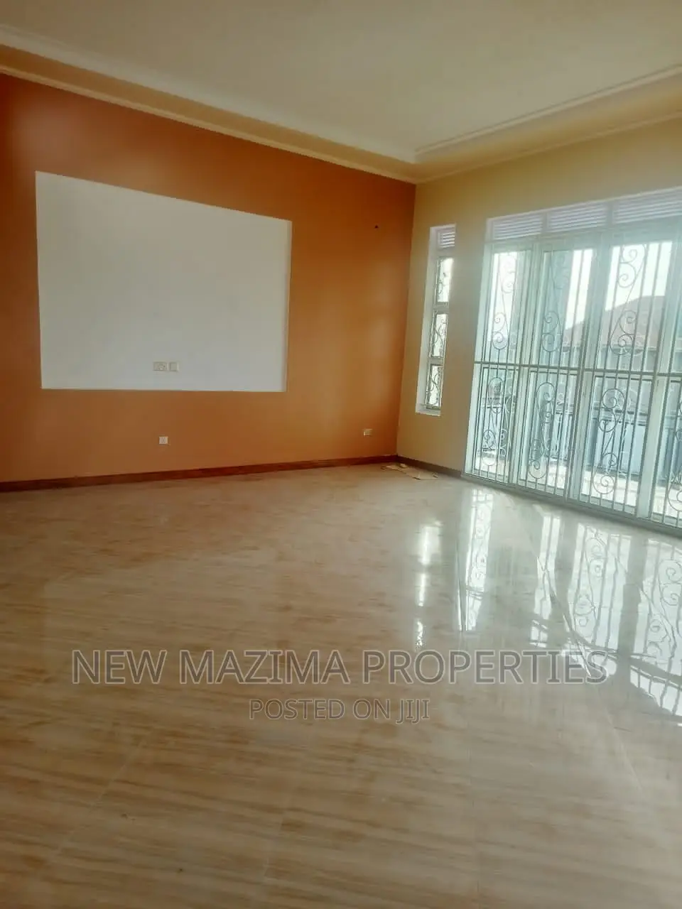 3bdrm Bungalow in Kitende Heights, Central Division for sale