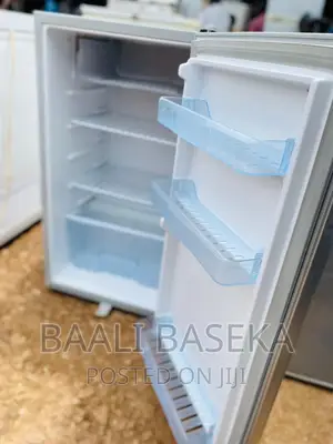 Fridges/Refrigerator/Adh 120ltrs