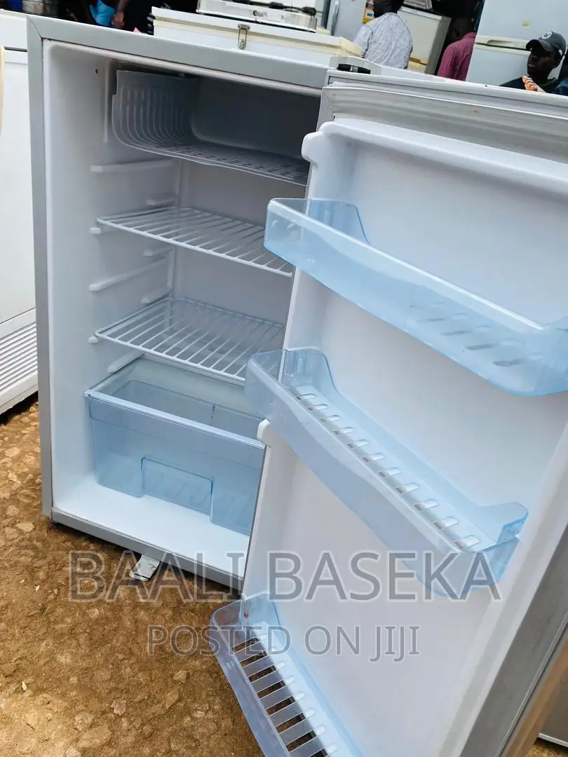 Fridges/Refrigerator/Adh 120ltrs