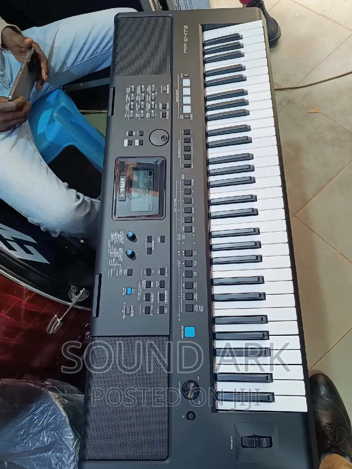 PSR E473 Keyboard