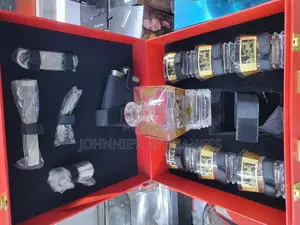 Aset Ov Decanter en Whiskey Glasses