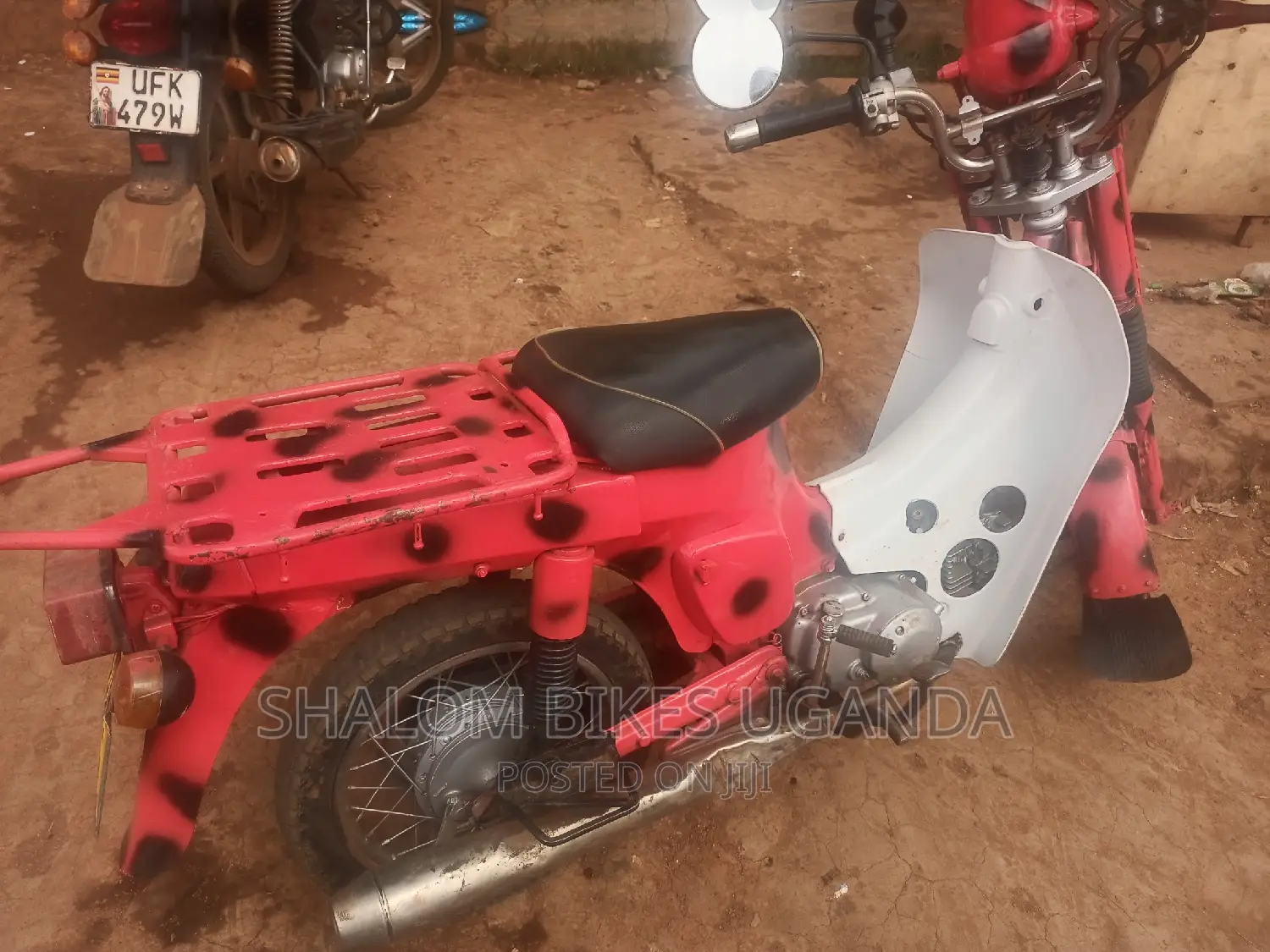 Suzuki GS 2016 Red