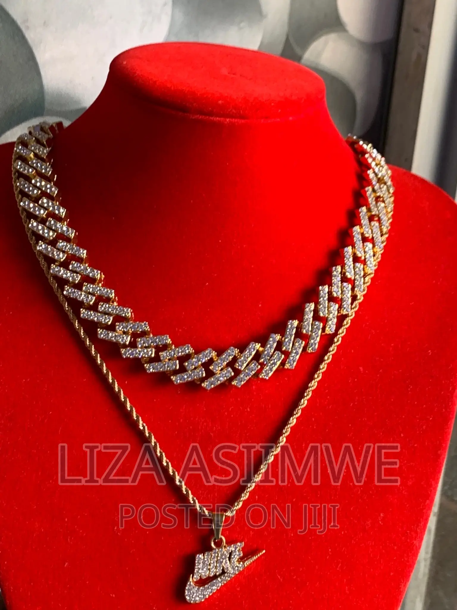 Men’S Simple Iced Out Chains Available
