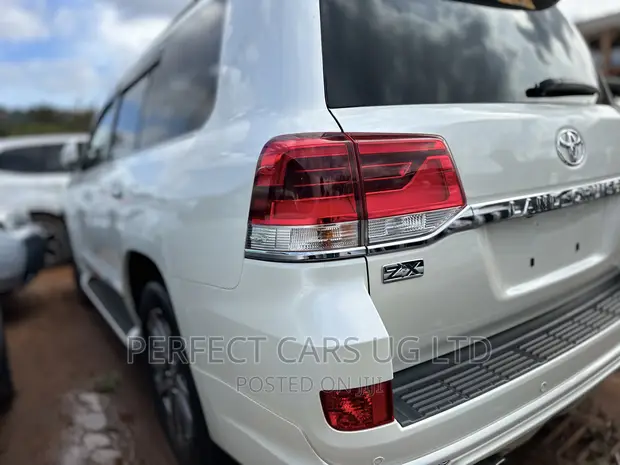Toyota Land Cruiser 4.6 V8 ZX 2019 Pearl in Central Division