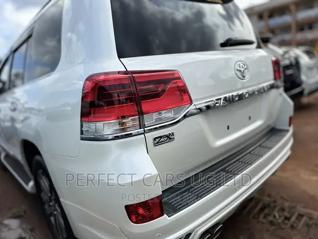Toyota Land Cruiser 4.6 V8 ZX 2019 Pearl in Central Division