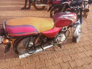 Bajaj Boxer 2015 Red