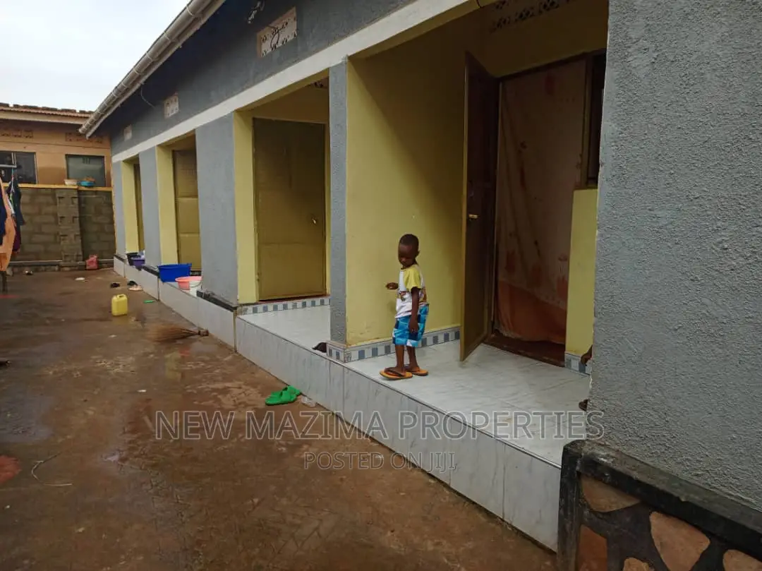4bdrm House in Nansana, Central Division for sale