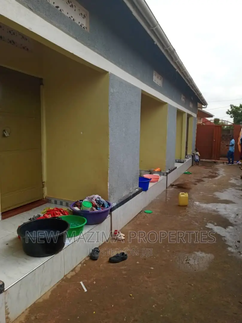 4bdrm House in Nansana, Central Division for sale